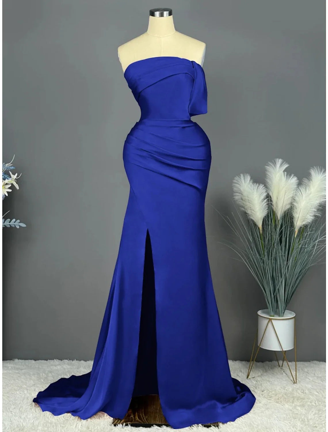 DingjiA-Line Evening Gown Elegant Dress Formal Sweep / Brush Train Sleeveless Strapless Satin with Pleats Ruched Slit