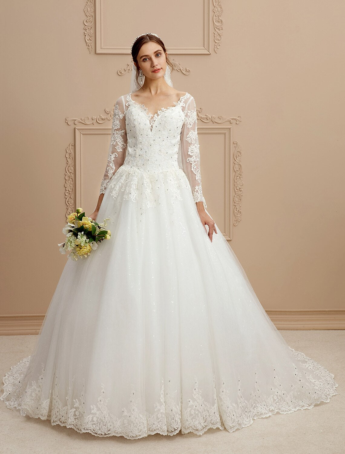 Ball Gown Wedding Dresses V Neck Chapel Train Tulle Beaded Lace Long Sleeve Beautiful Back with Beading Appliques