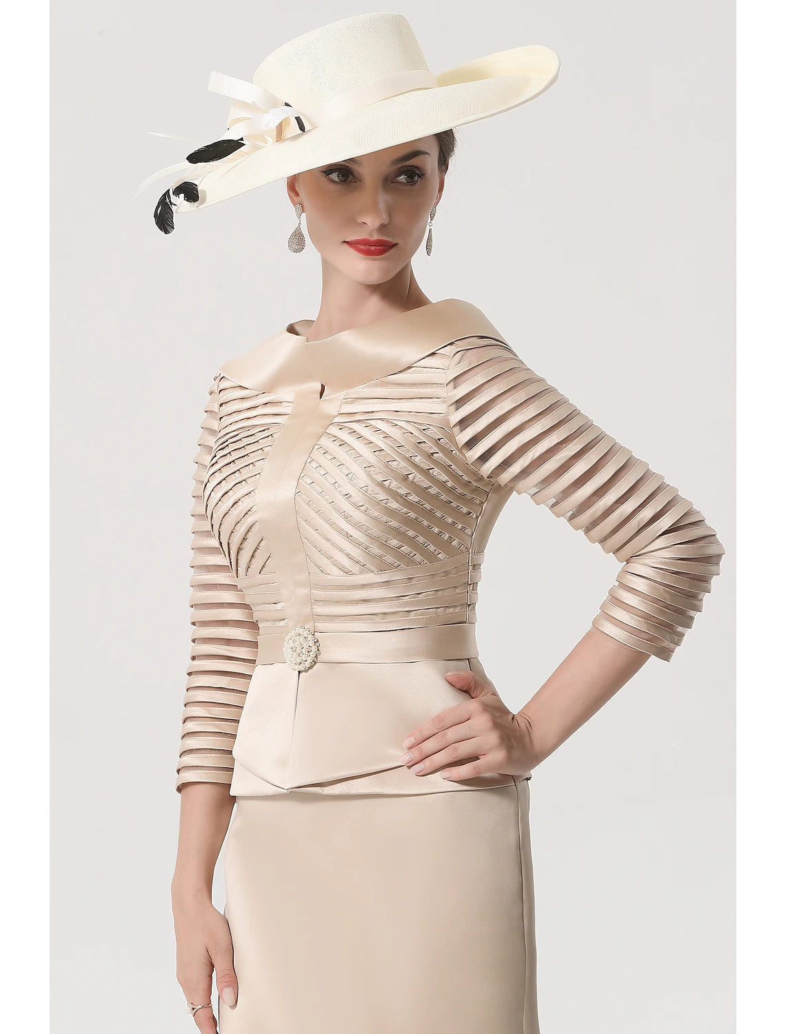 Sheath / Column Mother of the Bride Dress Vintage Plus Size Elegant Bateau Neck Knee Length Satin 3/4 Length Sleeve with Sash / Ribbon Crystals