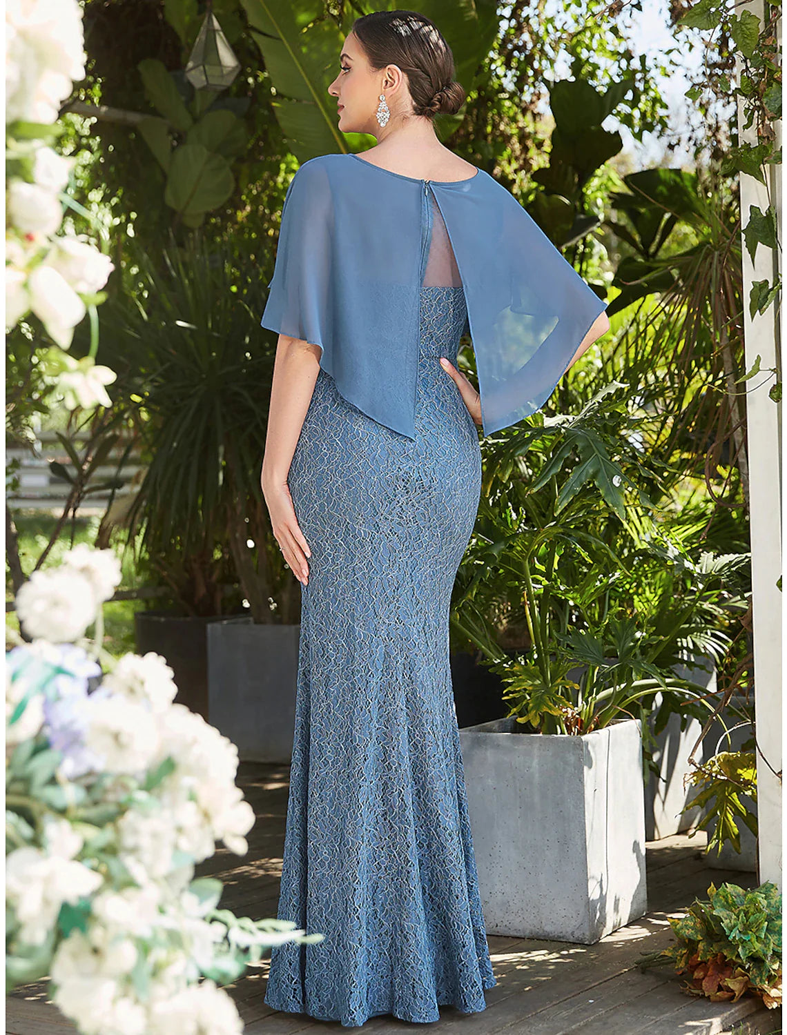 DingjiMermaid / Trumpet Fall Wedding Guest Party Dresses Elegant Dress Formal Floor Length Sleeveless Jewel Neck Capes Lace with Appliques