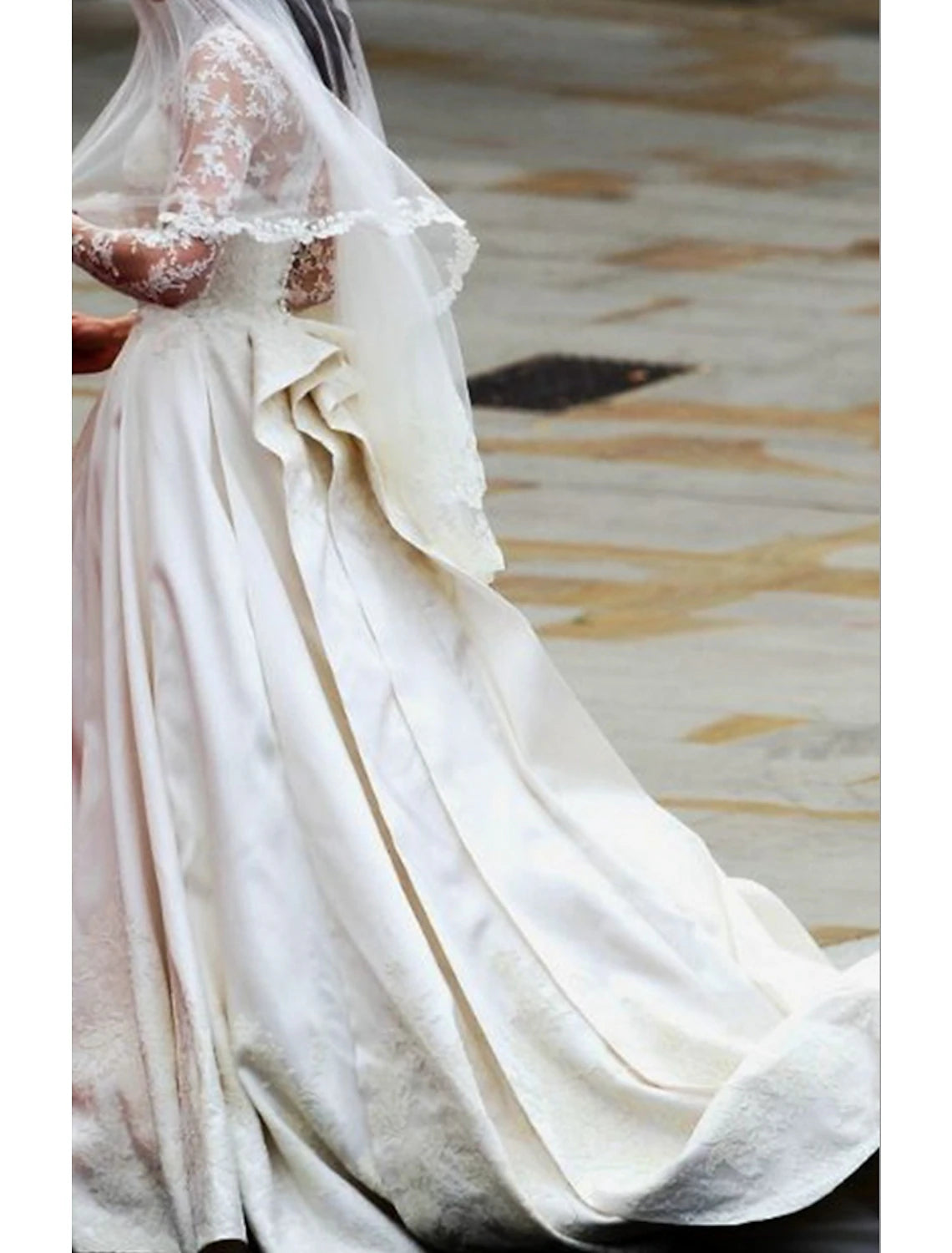 Engagement Formal Fall Wedding Dresses A-Line Illusion Neck Long Sleeve Court Train Satin Bridal Gowns With Pleats Appliques Summer Wedding Party, Women‘s Clothing