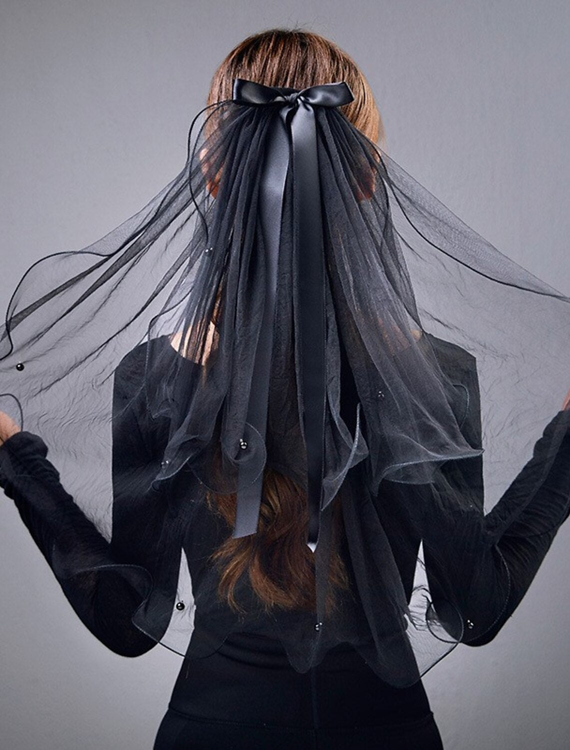 Two-tier Personalized / Pearls Wedding Veil Elbow Veils with Faux Pearl / Satin Bow Tulle