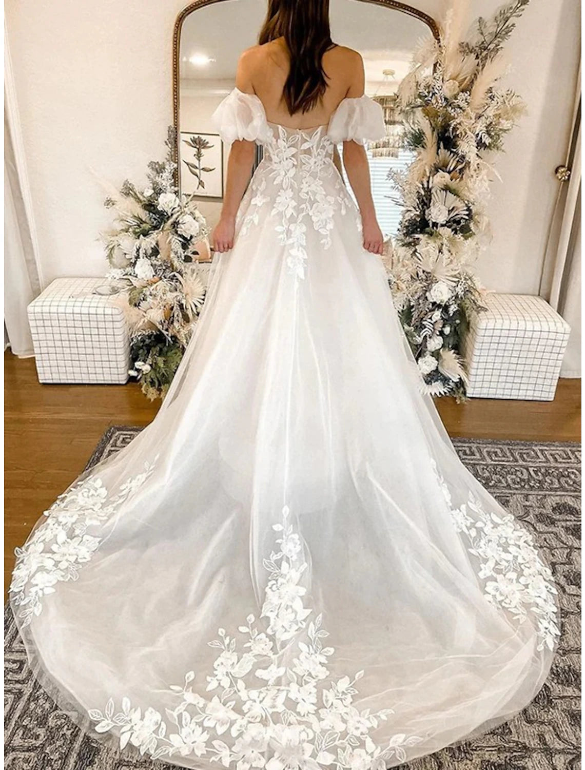 Beach Formal Wedding Dresses Sheath / Column Off Shoulder Short Sleeve Court Train Lace Bridal Gowns With Pleats Solid Color