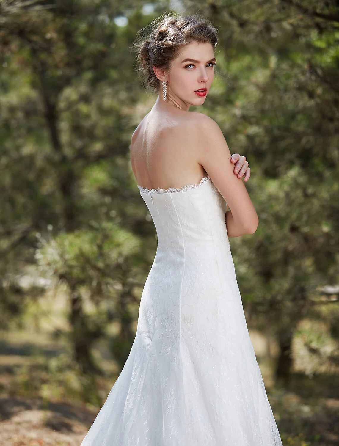 DingjiWedding Dresses A-Line Strapless Sleeveless Court Train Satin Bridal Gowns With Lace