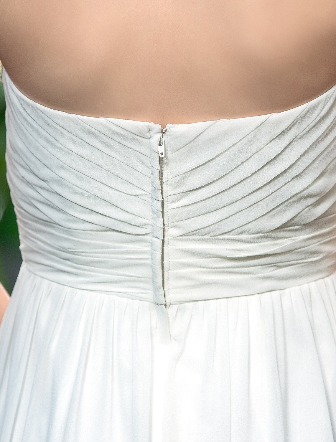 Beach Wedding Dresses Sheath / Column Sweetheart Sleeveless Sweep / Brush Train Chiffon Bridal Gowns With Crystal Sash / Ribbon