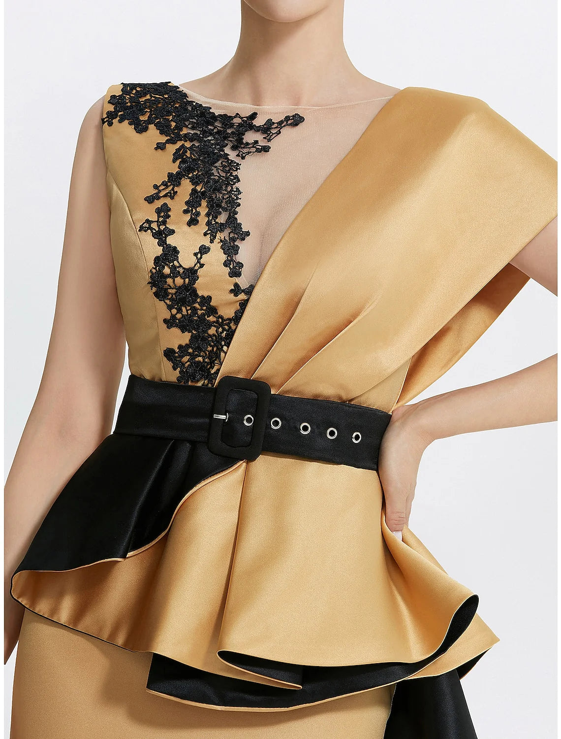 DingjiSheath / Column Evening Gown Elegant Dress Formal Floor Length Sleeveless Jewel Neck Satin with Embroidery Appliques