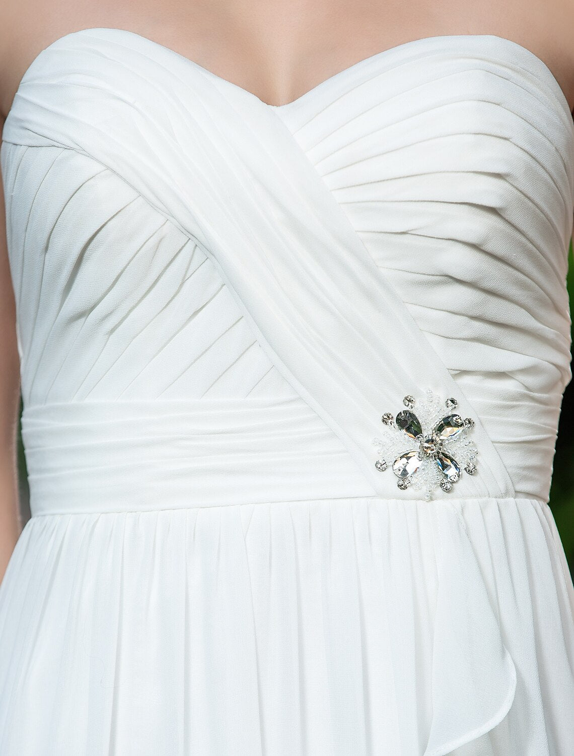 Beach Wedding Dresses Sheath / Column Sweetheart Sleeveless Sweep / Brush Train Chiffon Bridal Gowns With Crystal Sash / Ribbon