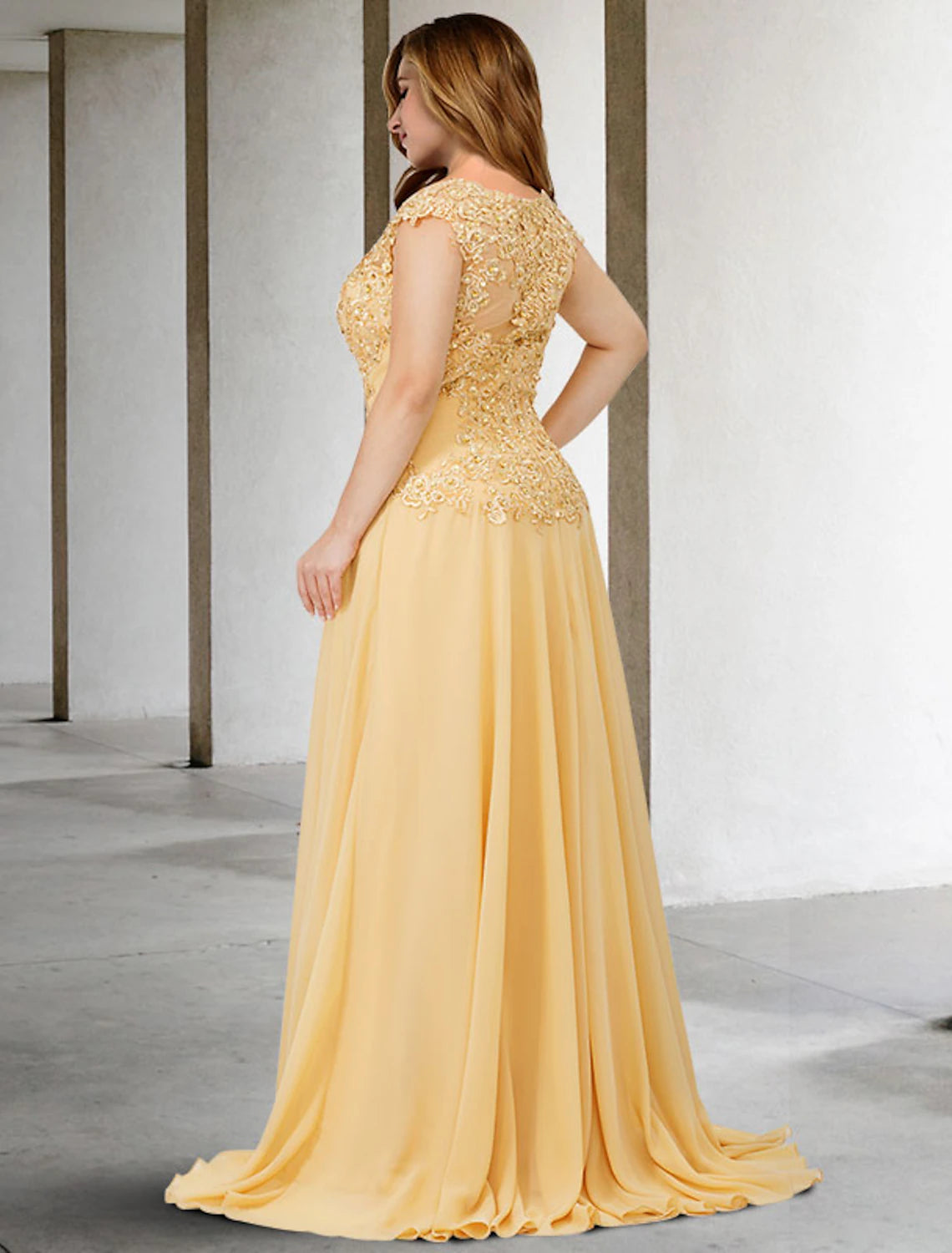A-Line Plus Size Curve Mother of the Bride Dresses Elegant Dress Formal Sweep / Brush Train Sleeveless Jewel Neck Chiffon with Beading Appliques