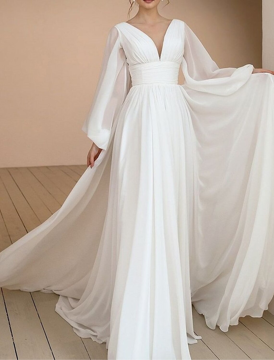 Beach Vintage 1940s / 1950s Wedding Dresses A-Line V Neck Long Sleeve Court Train Chiffon Bridal Gowns With Pleats Solid Color