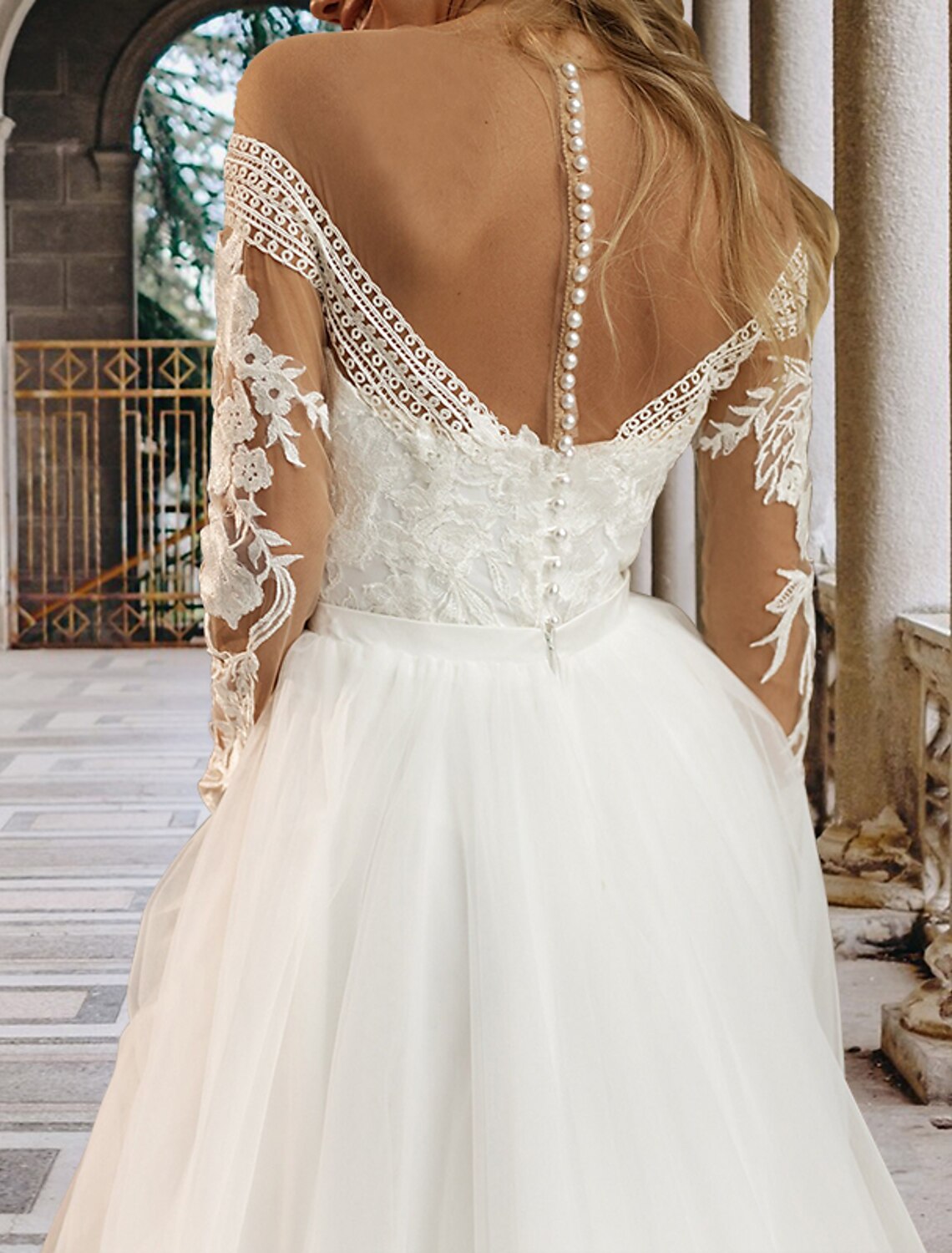 Beach Sexy Wedding Dresses A-Line Off Shoulder Long Sleeve Court Train Lace Bridal Gowns With Appliques Split Front