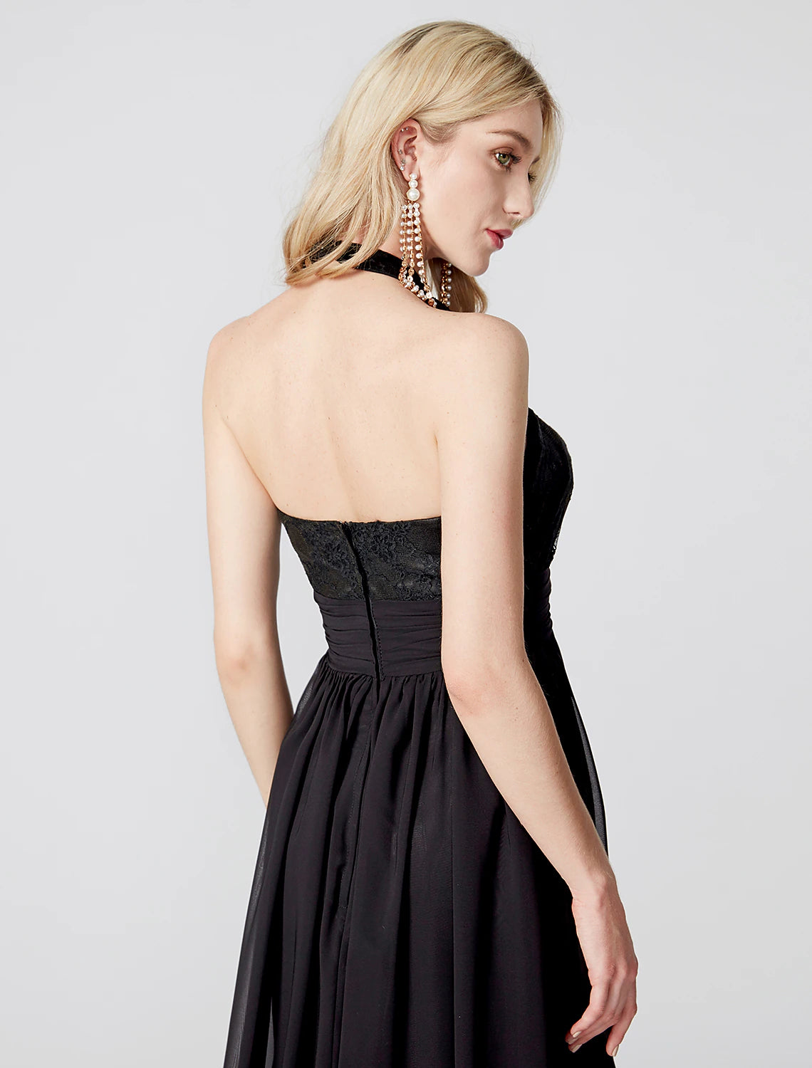 A-Line Elegant Minimalist Prom Formal Evening Dress Halter Neck Sleeveless Sweep / Brush Train Chiffon Corded Lace with Sash / Ribbon Pleats