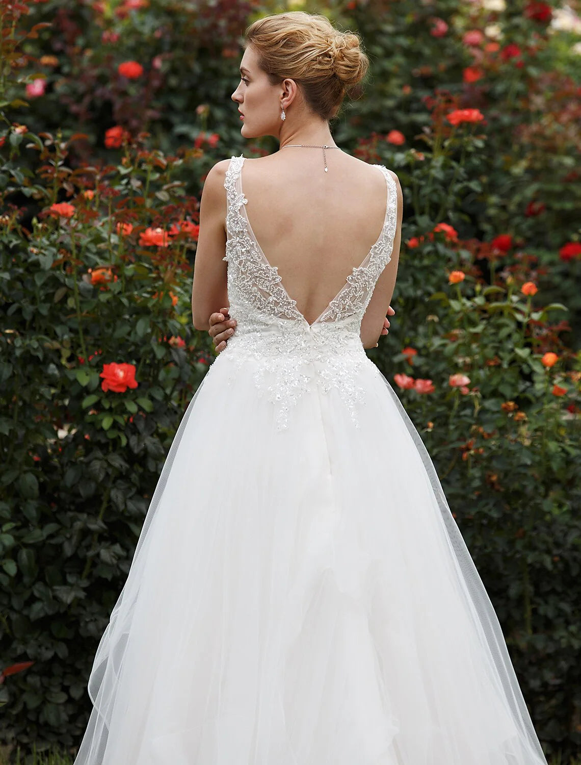 DingjiHall Wedding Dresses Princess Plunging Neck Sleeveless Chapel Train Tulle Bridal Gowns With Sequi