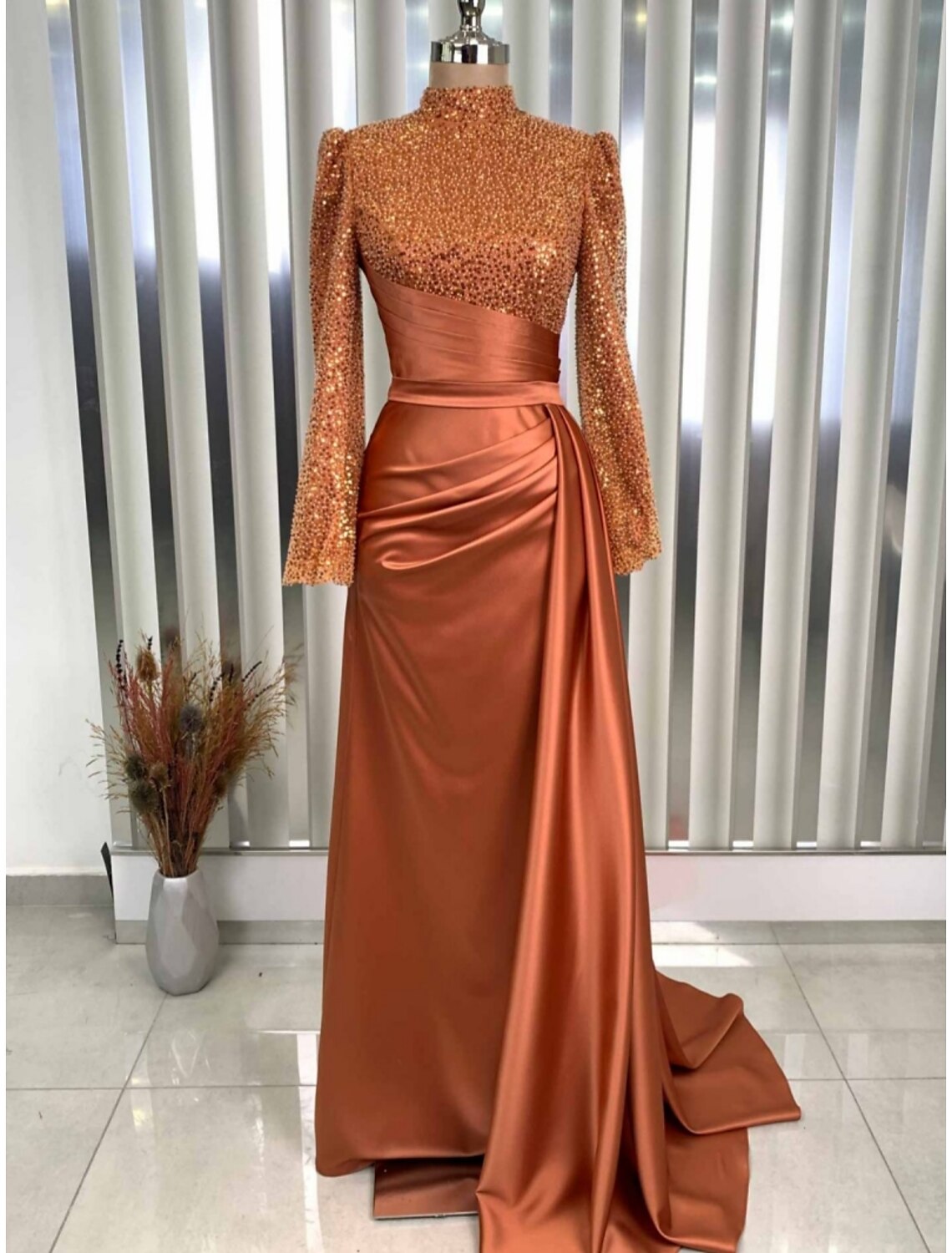 A-Line Evening Gown Champagne Christmas Elegant Dress Formal Sweep / Brush Train Long Sleeve High Neck Satin with Glitter Pleats Ruched