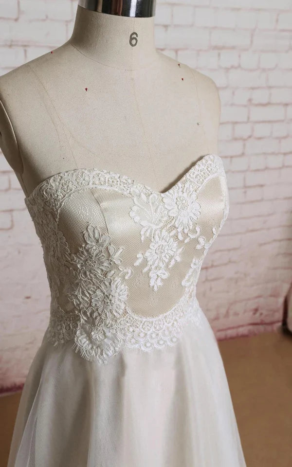 A-Line Tulle Lace Appliques Sleeveless Wedding Dress