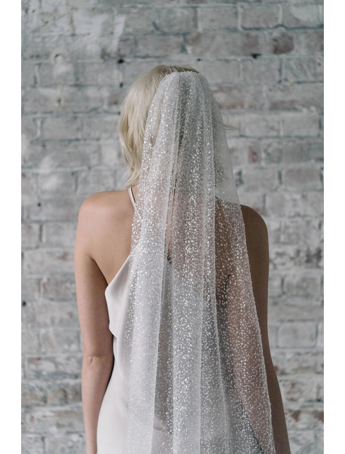 One-tier Simple / Sparkle Shine Wedding Veil Chapel Veils with Sequin