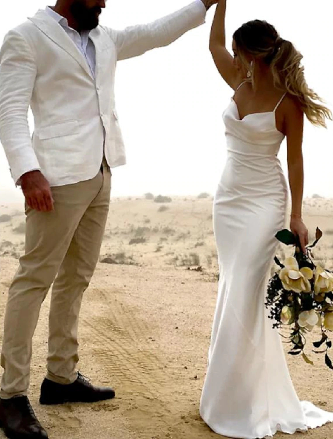 Beach Open Back Casual Wedding Dresses Sheath / Column Square Neck Camisole Spaghetti Strap Sweep / Brush Train Charmeuse Bridal Gowns With Ruched Solid Color Summer Wedding Party