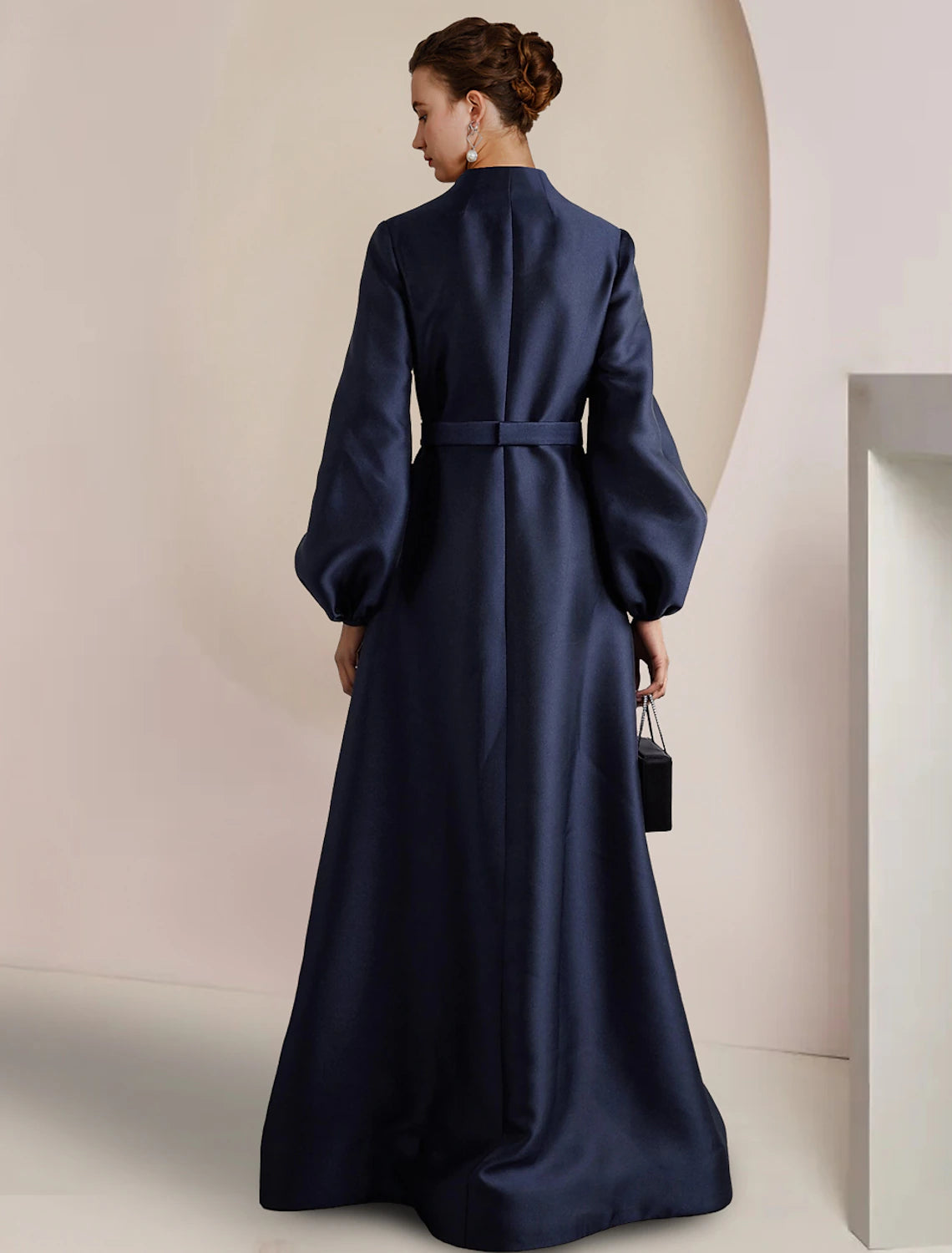 A-Line Mother of the Bride Dress Wedding Guest Elegant Party V Neck Floor Length Satin Long Sleeve with Pearls Crystal Brooch