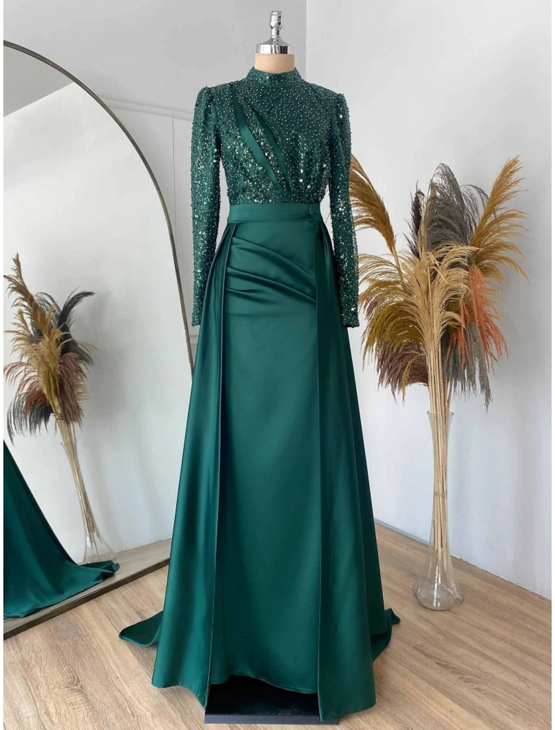Sheath Formal Dress Evening Gown Red Green Dress Formal Sweep / Brush Train Long Sleeve Jewel Neck Satin with Pleats Ruched Sequin