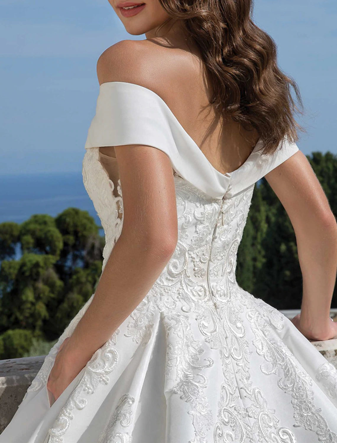 Engagement Formal Wedding Dresses Ball Gown Off Shoulder Cap Sleeve Chapel Train Satin Bridal Gowns With Solid Color