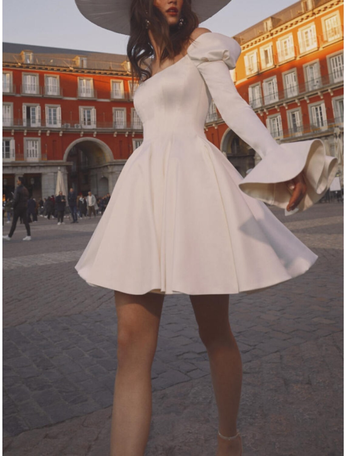 Little White Dresses Wedding Dresses A-Line Off Shoulder Long Sleeve Short / Mini Satin Bridal Gowns With Pleats Solid Color