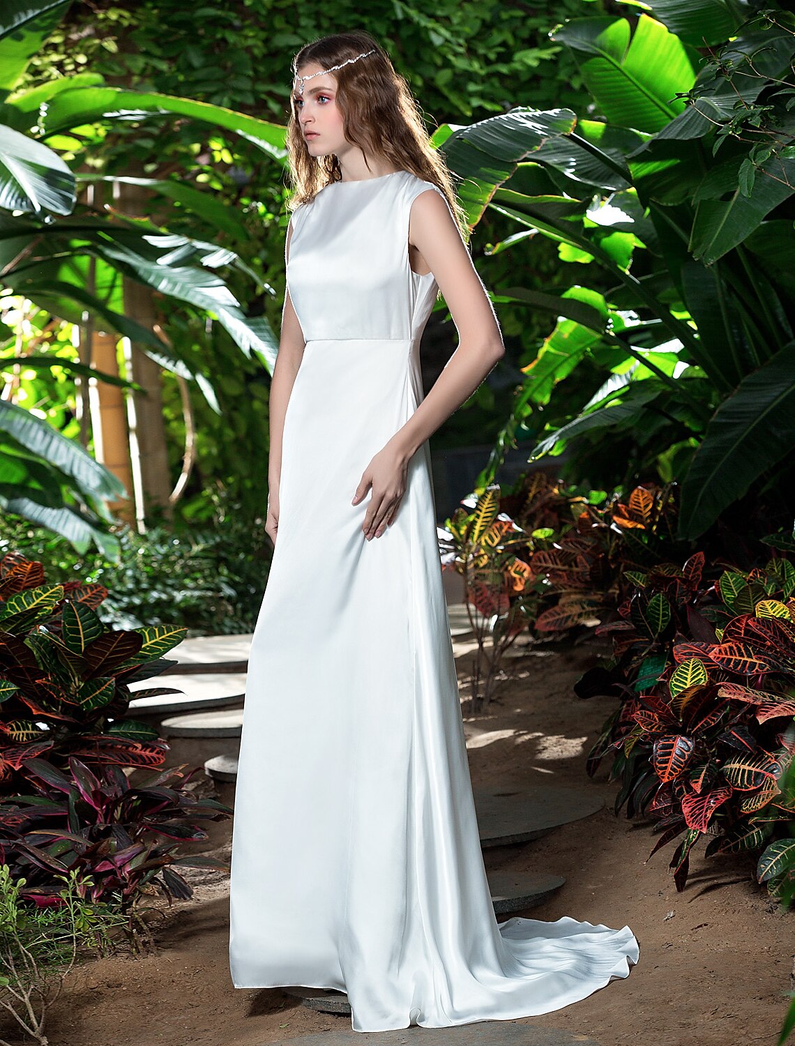 Reception Wedding Dresses Sheath / Column Bateau Neck Regular Straps Sweep / Brush Train Chiffon Bridal Gowns With