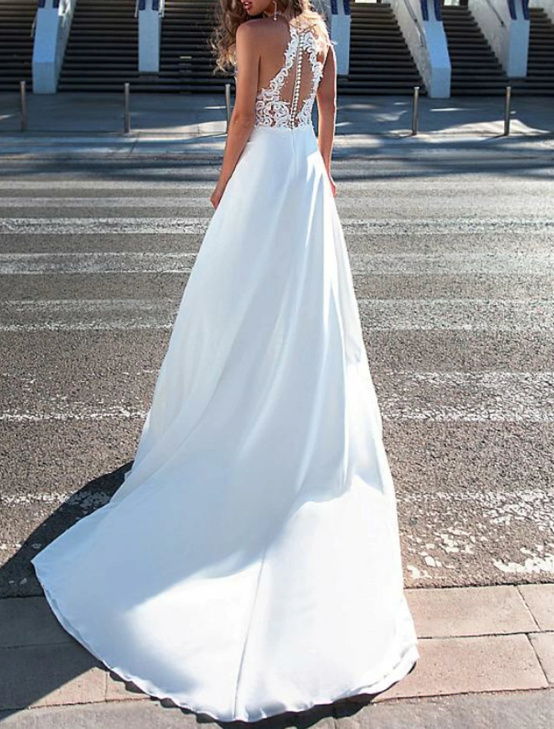 Beach Open Back Boho Wedding Dresses A-Line Halter Neck Strapless Sweep / Brush Train Chiffon Bridal Gowns With Beading Appliques