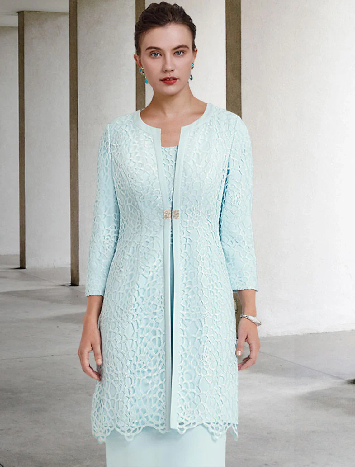 DingjiTwo Piece Sheath / Column Mother of the Bride Dress Church Elegant Winter With Jacket Half Sleeve Scoop Neck Knee Length Lace Stretch Chiffon Crystal Brooch