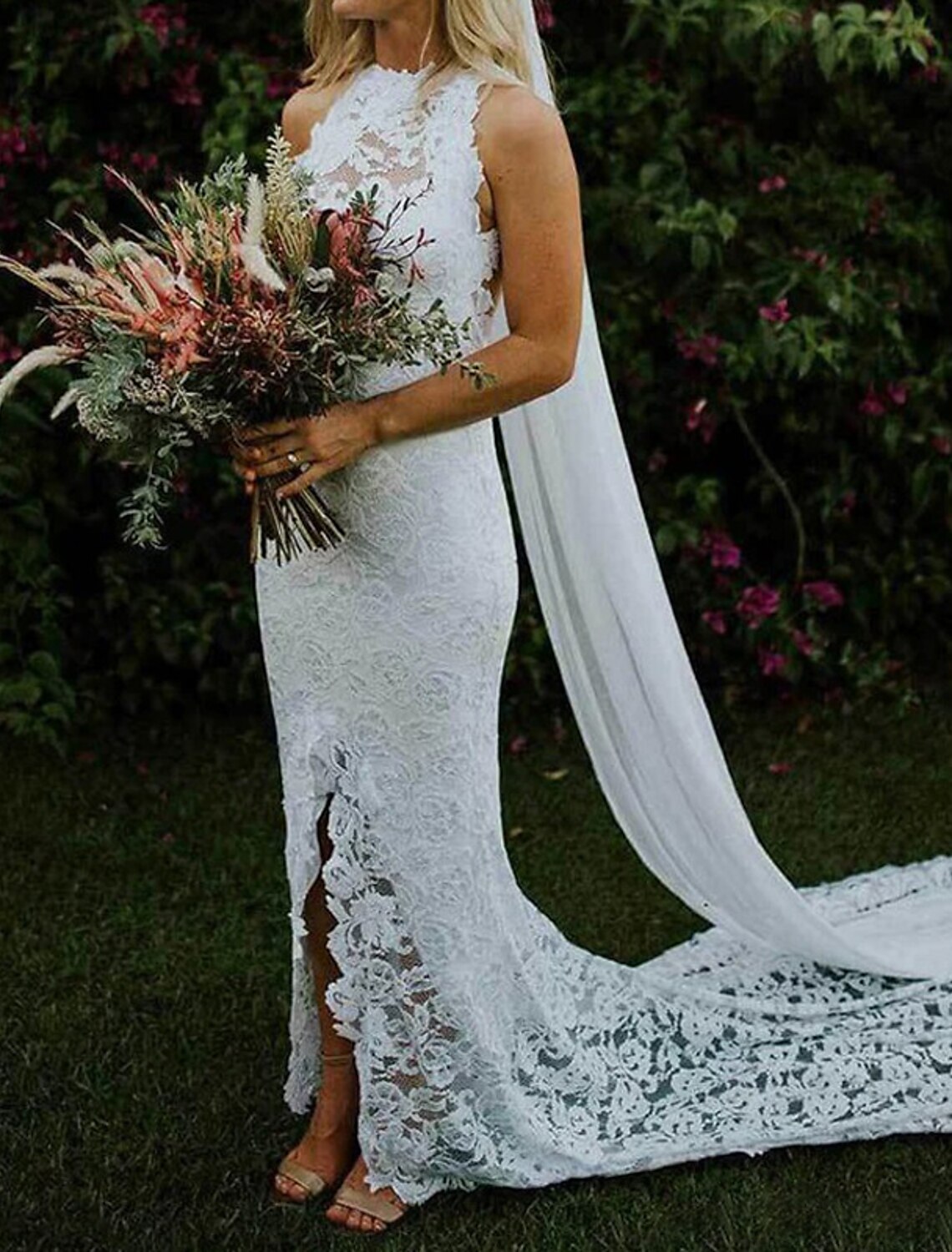Beach Boho Wedding Dresses Sheath / Column Halter Neck Sleeveless Cathedral Train Lace Bridal Gowns With Appliques Solid Color