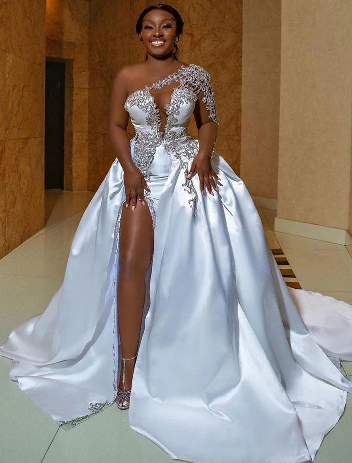 Formal Wedding Dresses Ball Gown One Shoulder Regular Straps Court Train Satin Bridal Gowns With Beading Split Front 2023 Summer Wedding Party