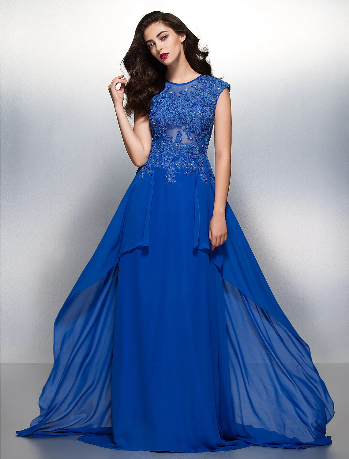 Sheath / Column Elegant Floral Formal Evening Wedding Party Dress Illusion Neck Short Sleeve Sweep / Brush Train Chiffon with Appliques