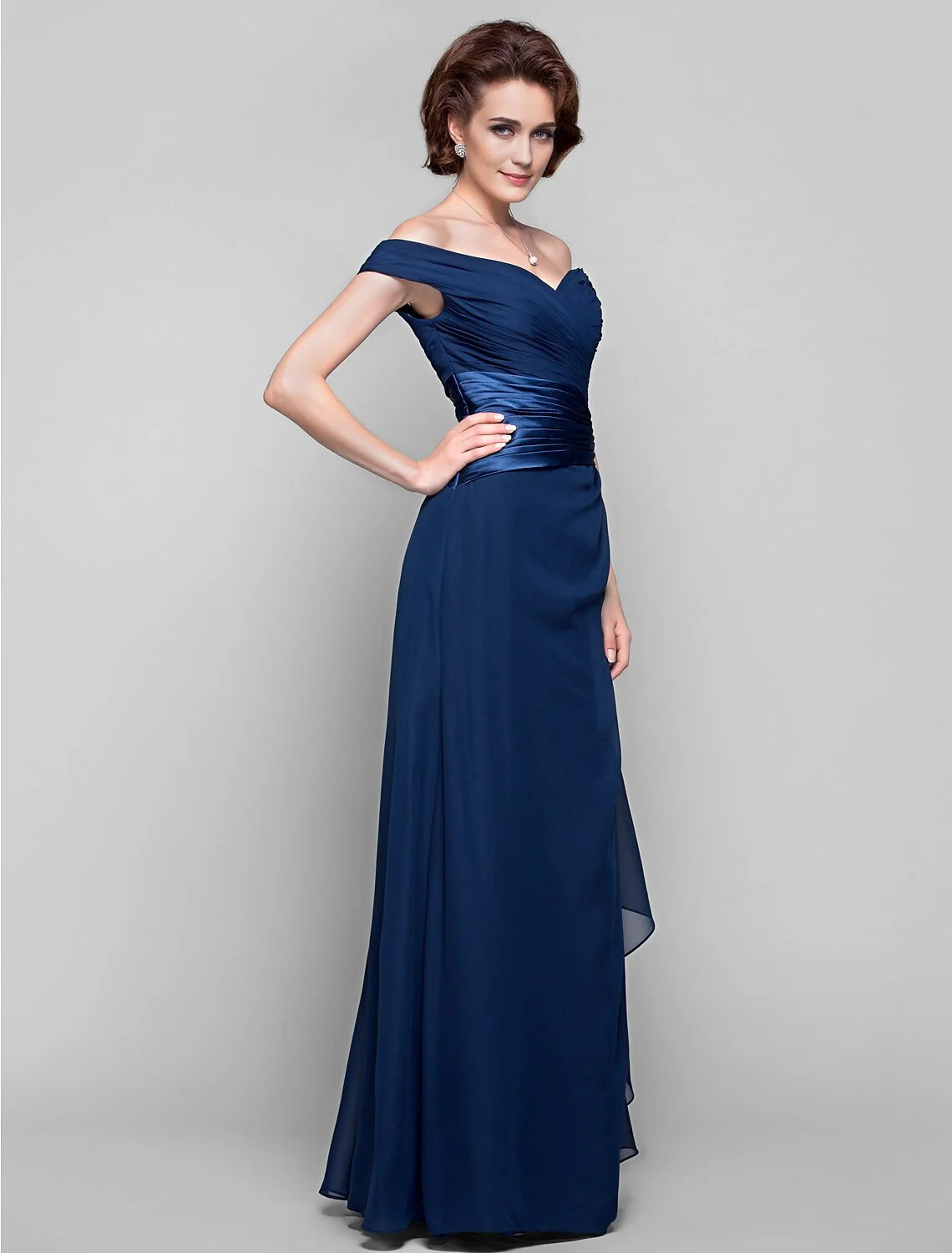 DingjiSheath / Column Mother of the Bride Dress Open Back Off Shoulder Floor Length Chiffon Sleeveless with Criss Cross