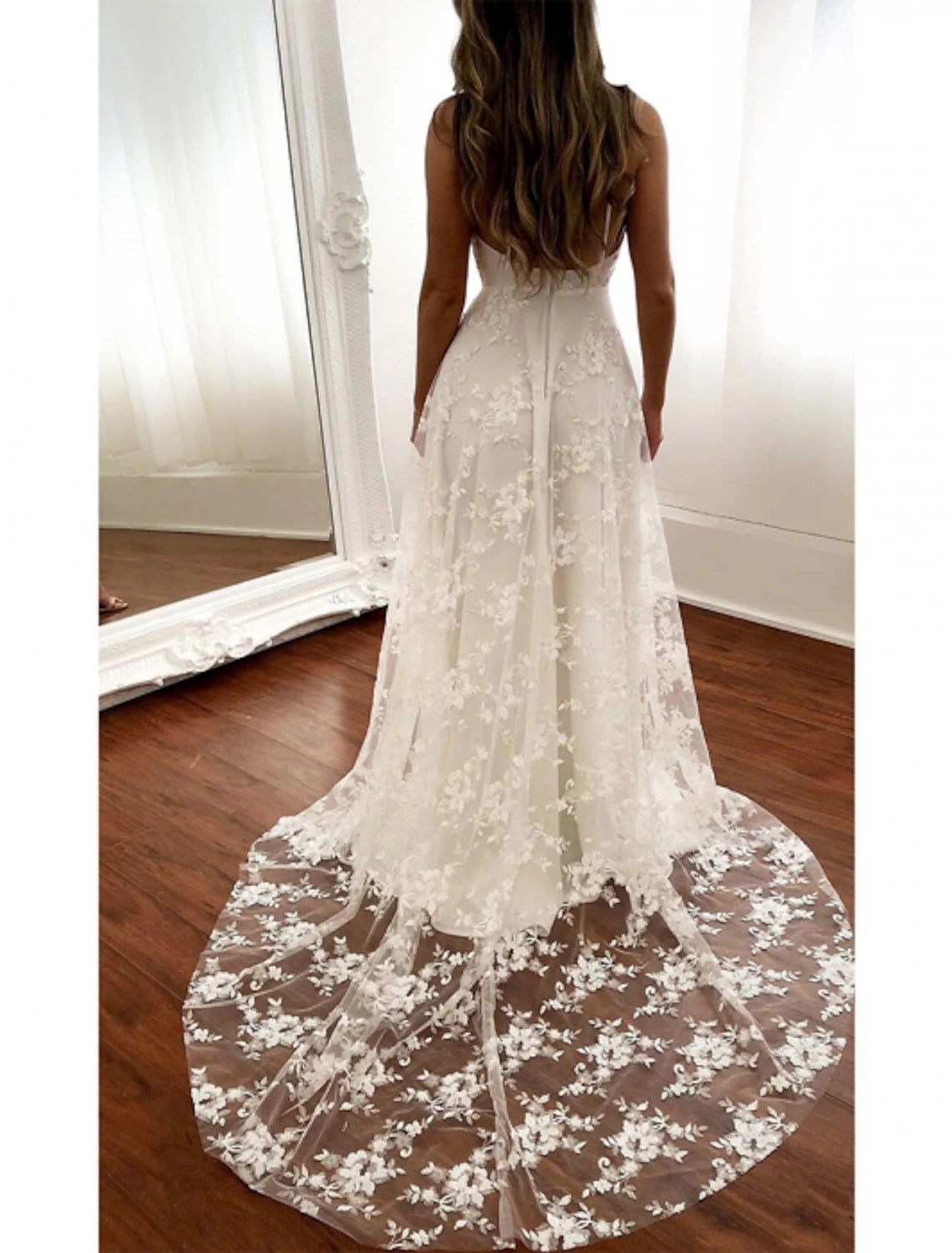Beach Boho Wedding Dresses A-Line Sweetheart Camisole Spaghetti Strap Court Train Lace Bridal Gowns With Appliques Split Front