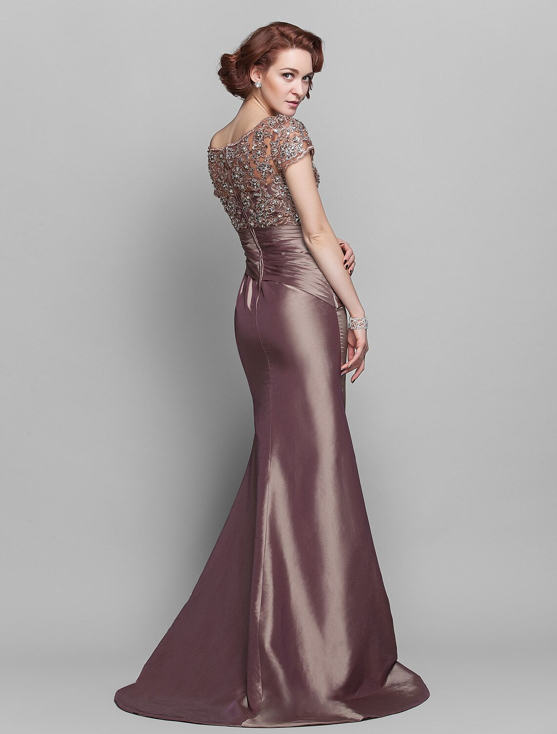 Mermaid / Trumpet Mother of the Bride Dress See Through Scoop Neck Sweep / Brush Train Taffeta Beaded Lace Short Sleeve with Flower