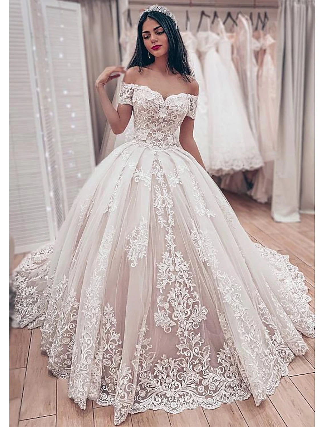 Engagement Formal Fall Wedding Dresses Ball Gown Off Shoulder Cap Sleeve Chapel Train Lace Bridal Gowns With Pleats Appliques Summer Wedding Party
