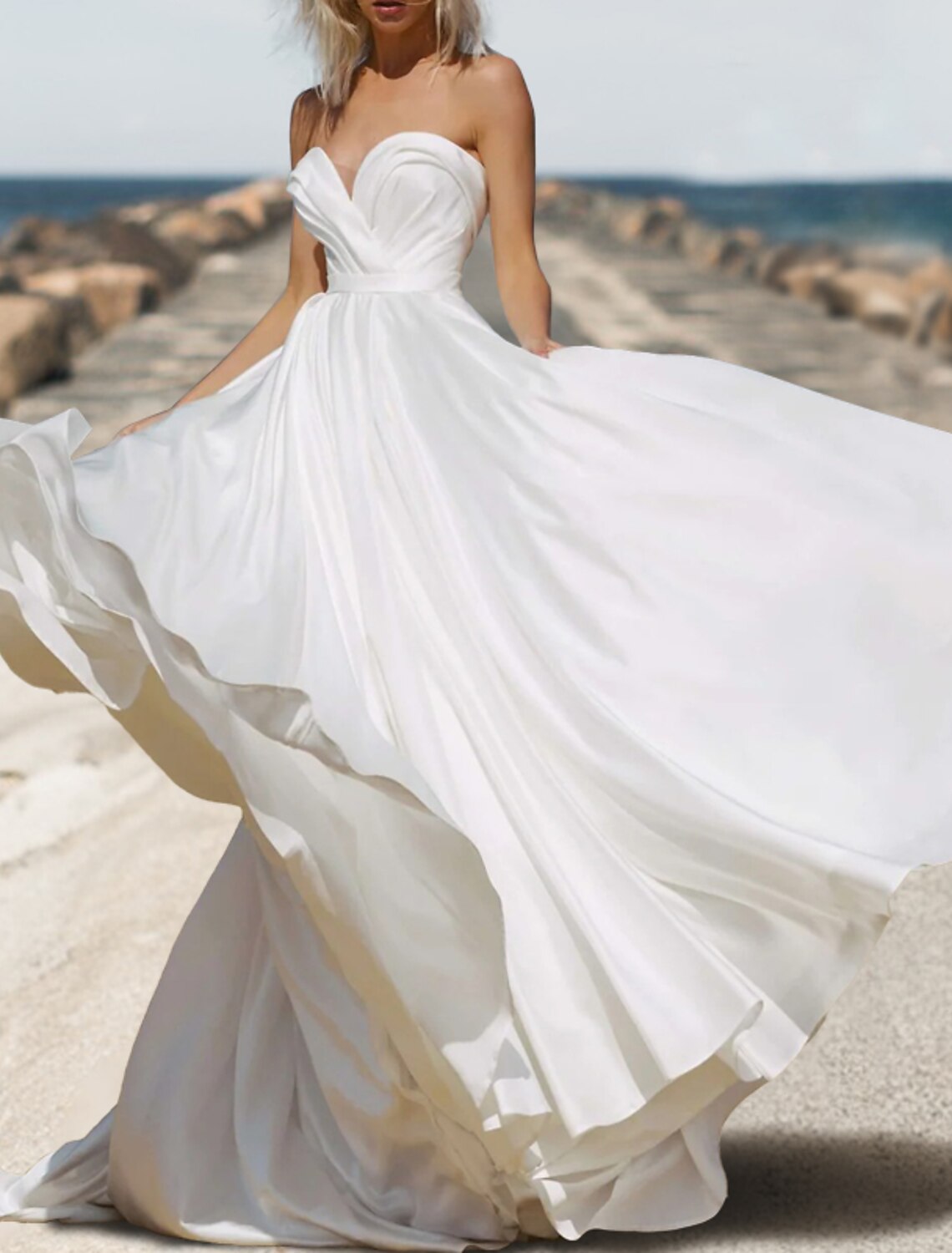 Beach Open Back Boho Wedding Dresses A-Line Sweetheart Strapless Sweep / Brush Train Chiffon Bridal Gowns With Solid Color