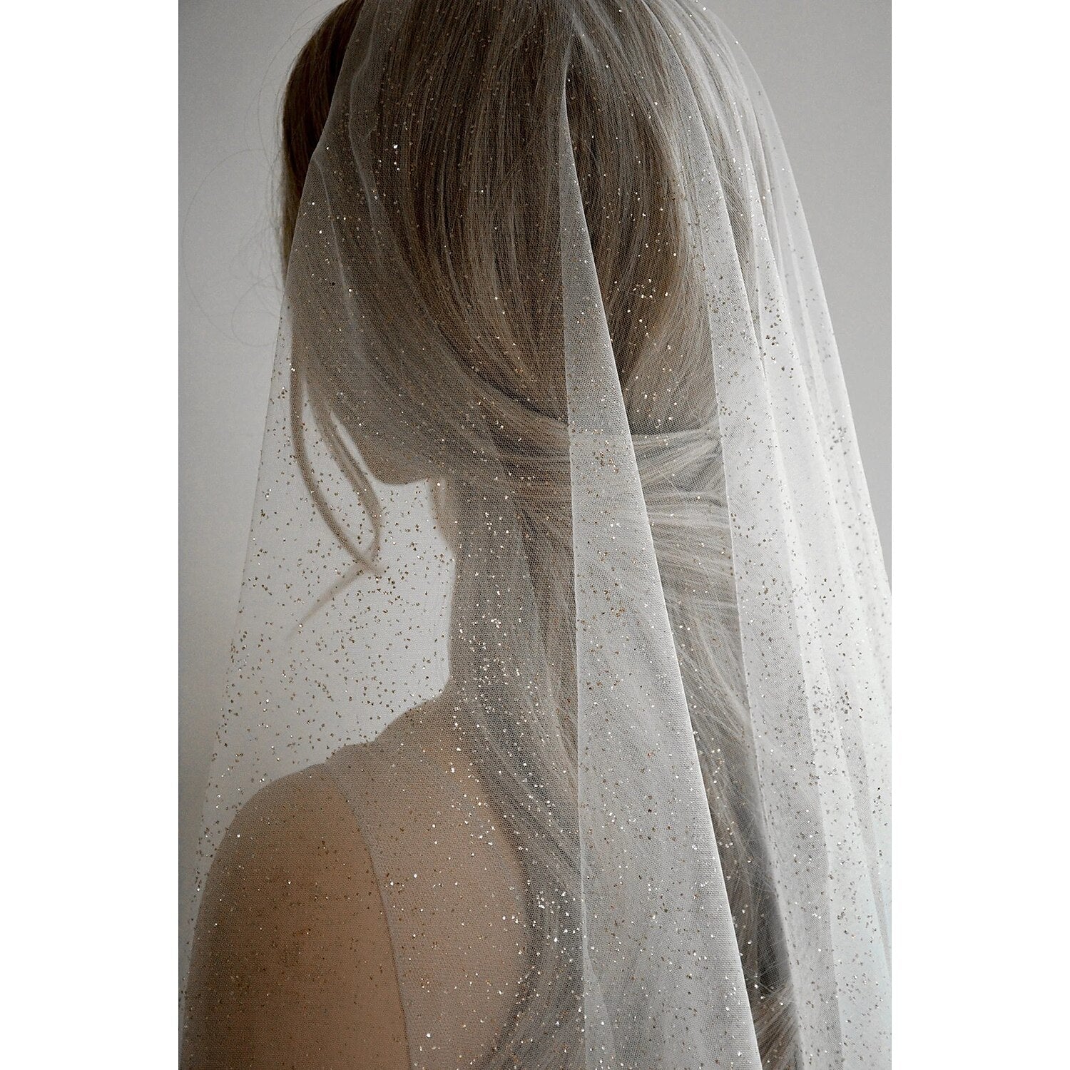 One-tier Simple / Sparkle Shine Wedding Veil Cathedral Veils with Sequin